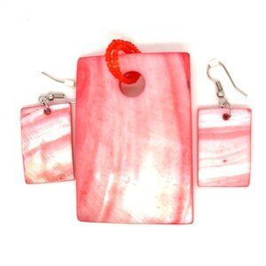 Pink Shell Pendant & Earrings Set